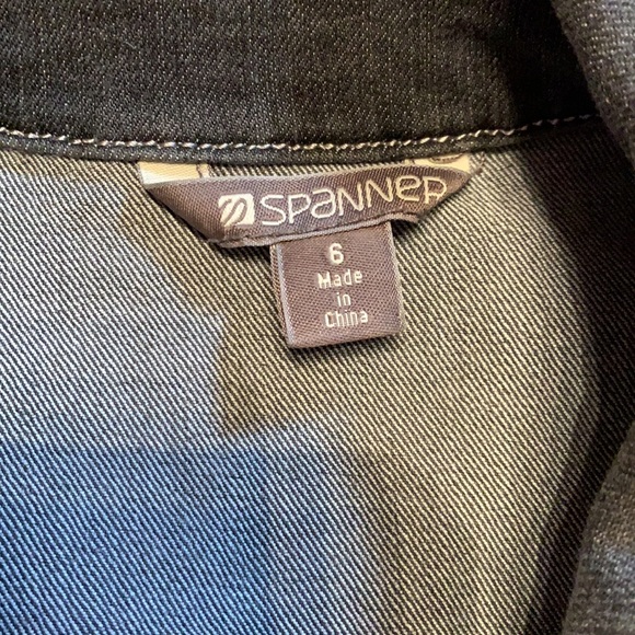 Grey distressed Jean jacket - Picture 4 of 7